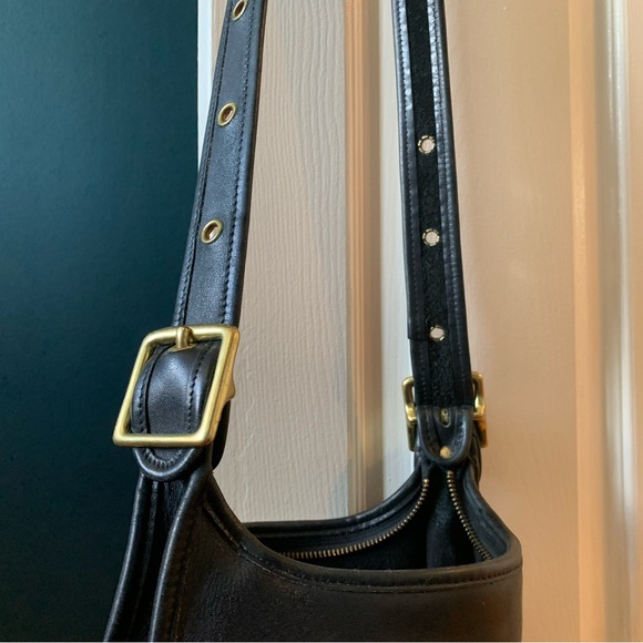 Coach Black Leather Shoulder Bag - Picture 3 of 7